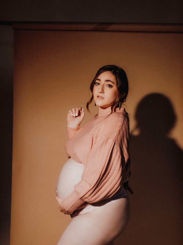 Maternity Photo Shoot Outfit Ideas